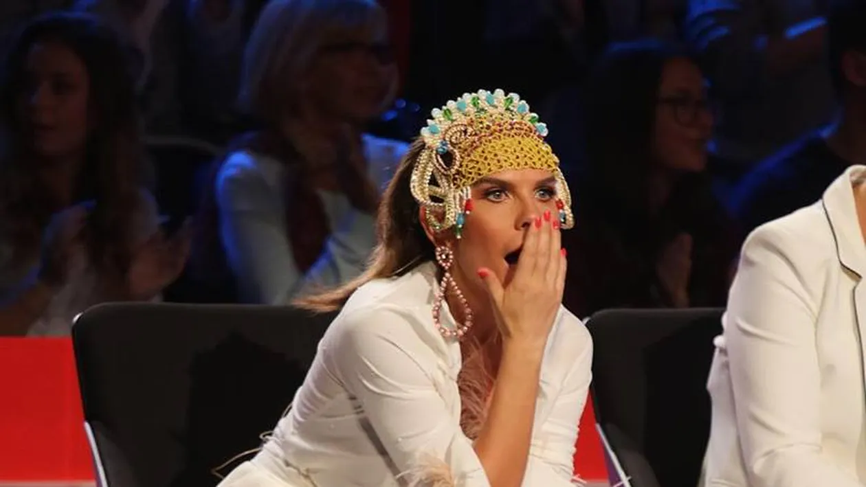 Anna Lesko, criticată dur din cauza pozelor topless: ”De ce nu te faci stripteuză?”