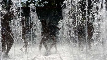 METEO 3 AUGUST! Vremea se menţine caniculară în mai toată ţara! 