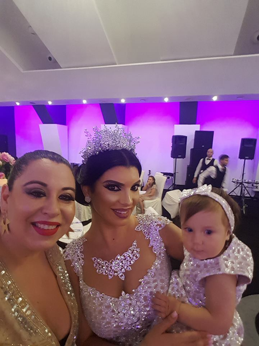 Oana Roman a făcut furori la petrecerea fetiţei Andreei Tonciu!