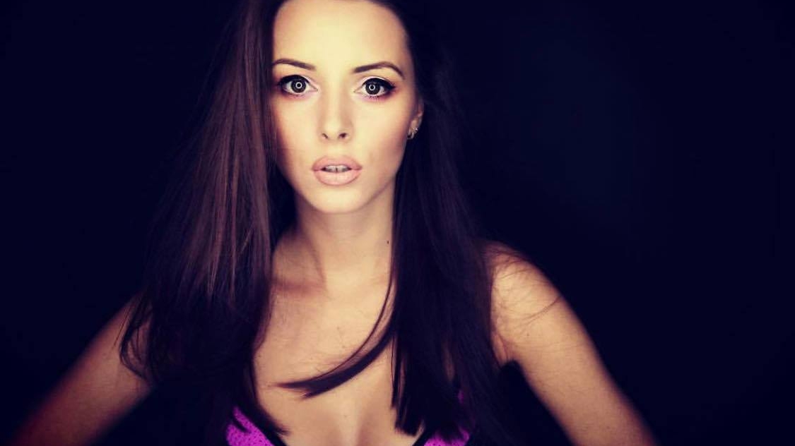 După ce a devenit cea mai sexy reporteriță sportivă, vrea să facă o carieră și în modeling