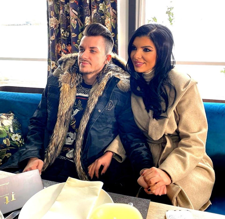 Andreea Tonciu se mândrește cu noua mașină! Câți bani a plătit pentru bolid de lux