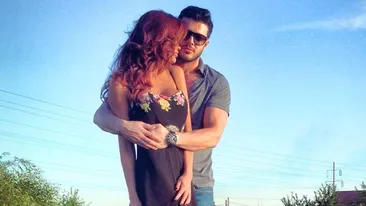 Ce nasa generoasa! Vezi cu ce i-a surprins Nicoleta Luciu pe Bianca Dragusanu si Victor Slav