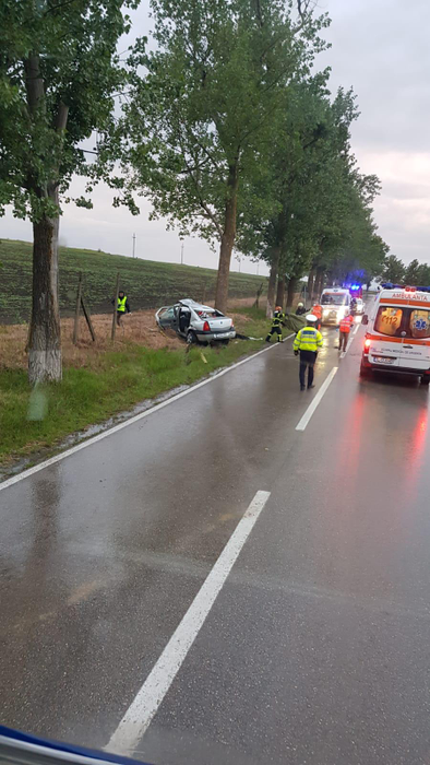 Grav accident de circulație în Tulcea. O tânără de 16 ani a murit pe loc