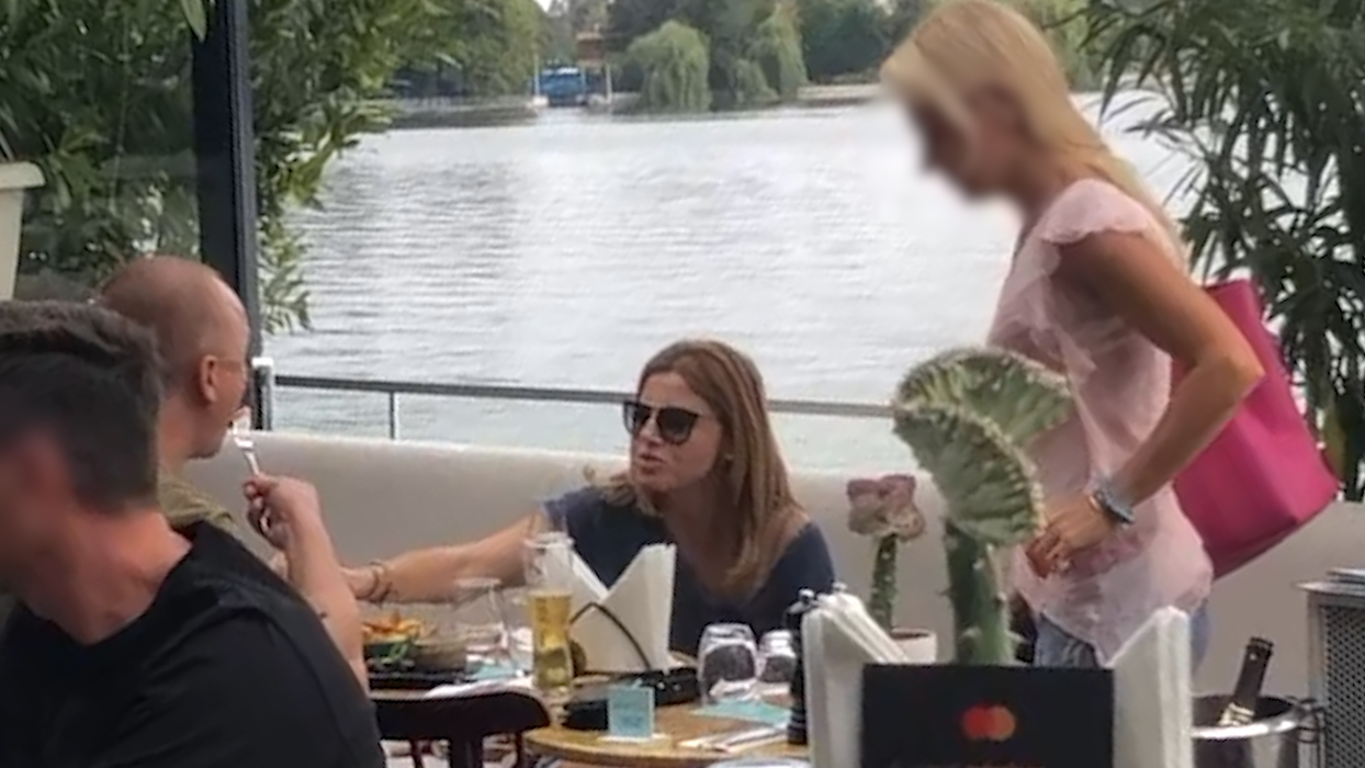 Viorel Comăniță, prânz simandicos cu soția, pe malul lacului Herăstrău