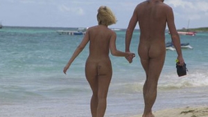 O companie britanica organizeaza o croaziera pentru nudisti! Sapte nopti si sapte zile, goi pusca pe vapor! Vrei si tu?