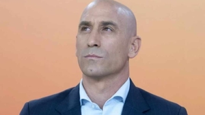 A venit “pedeapsa” pentru președintele Federației Spaniole de Fotbal, care a sărutat o jucătoare pe podiumul de premiere. S-au sesizat și autoritățile