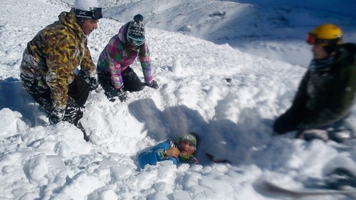 Meteorologii au făcut anunţul de ultimă oră pentru turişti: E risc de gradul patru de avalanşe la Bâlea Lac!