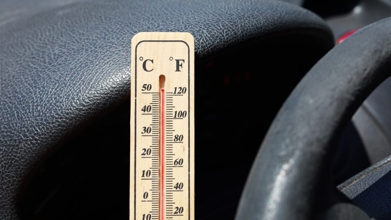 Tragedie din cauza caniculei în Spania. Un copil de numai 2 ani a fost găsit mort după ce a fost uitat de tată în mașină, la 35 de grade Celsius