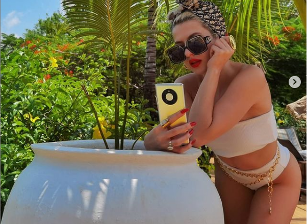 Lidia Buble, vacanță în Zanzibar alături de un bărbat celebru! Ce a dat-o de gol pe artistă