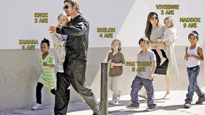 Angelina Jolie, surprinsa de cat de bine se pricepe sa fie mama