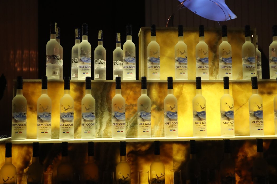 Codin Maticiuc a comandat un "fluviu" de votcă Grey Goose pe imnul Ligii Campionilor