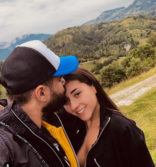 Nicole Cherry și Florin Popa nu ratează nicio ocazie pentru a se săruta