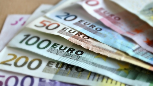 „Țeapă” de 8700 de euro, în doar două zile! Ce metodă de înșelătorie a folosit o femeie din Hunedoara