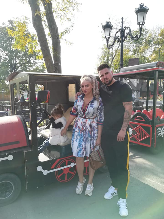 Sânziana Buruiană s-a tuns scurt. Cât de bine o prinde pe vedetă schimbarea de look radicală
