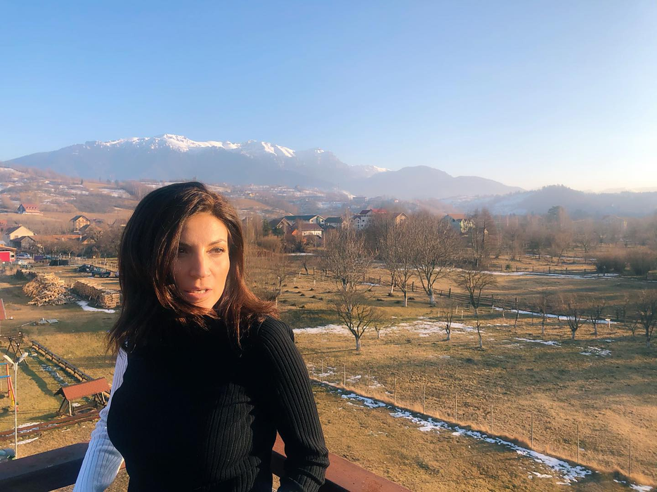 O recunoști? Poza e de acum 25 de ani. Vedeta a divorțat și…