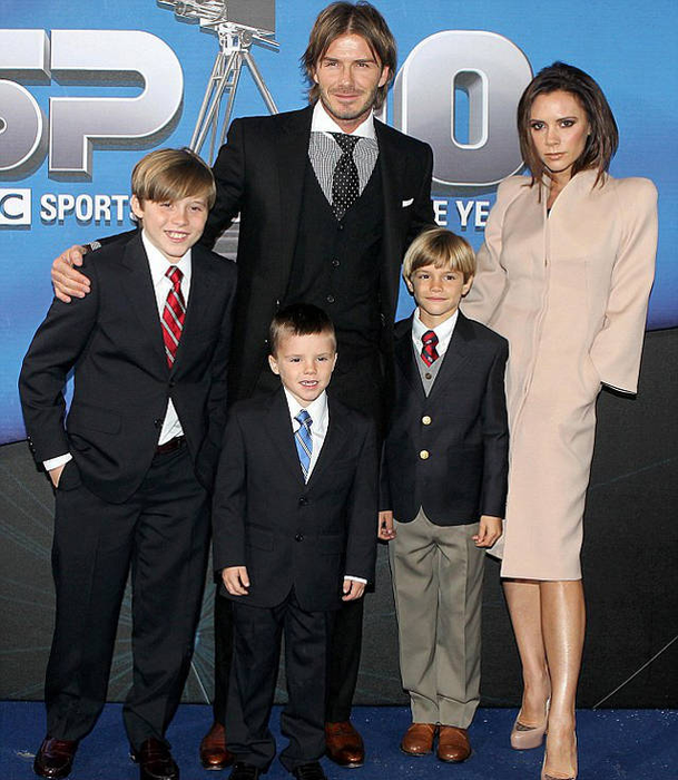 Victoria şi David Beckham şi-au reînnoit jurămintele de credinţă după 18 ani de căsnicie