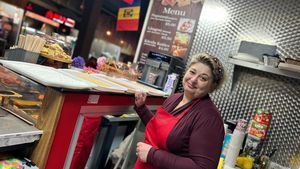 Savarinele Mihaelei din Botoșani i-au înnebunit pe indienii din Londra: „Sister, one more”. Povestea de succes a unei moldovence ajunsă în Anglia
