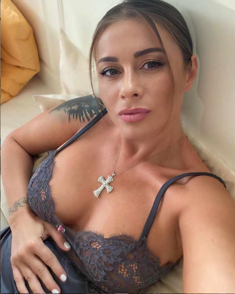 Sexy-impresara Anamaria Prodan a rămas fără arma care a salvat-o din fața a 200 de oameni nervoși