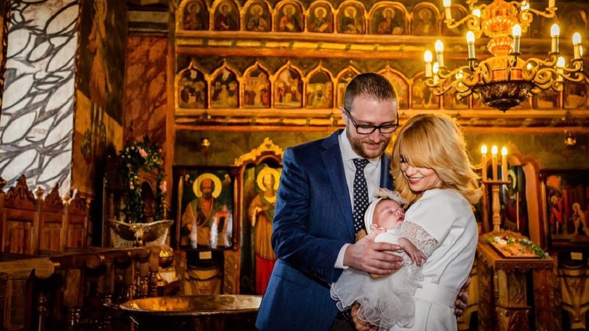 Ana Georgia, fetiţa Simonei Gherghe, adoră vremea ploioasă. Ce planuri are prezentatoarea TV cu micuţa