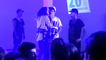 Cine si-ar fi imaginat? Antonia a fost cucerita de un student pe care l-a sufocat cu pupici si imbratisari! Vezi cine e norocosul!