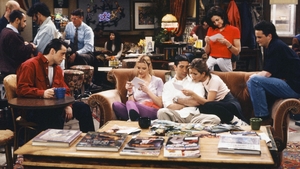 Puloverul purtat de Matthew Perry în serialul Friends, scos la licitație! Suma ireală cu care a fost vândut