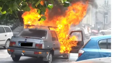 O Dacie s-a facut scrum in centrul Capitalei! Pompierii au venit destul de tarziu, cand focul se intetise”