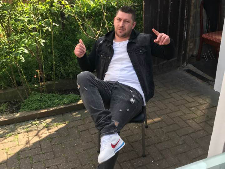 FLORIN MORARIU, brutarul român care i-a atacat pe terorişti cu făcăleţul, se teme pentru viaţa lui