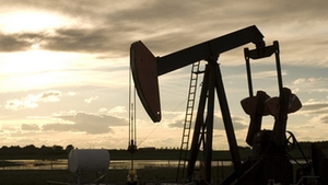 Avem printre cele mai mari preturi la pompa, dar putini stiu ca in Romania s-a "inventat" benzina!