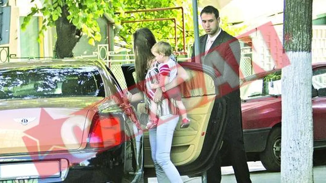 Vedetele si copiii lor au dat buzna la dulciuri