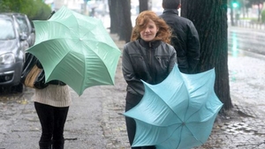 Meteorologii au făcut anunţul: Cod Galben de vânt pentru 15 judeţe din ţară