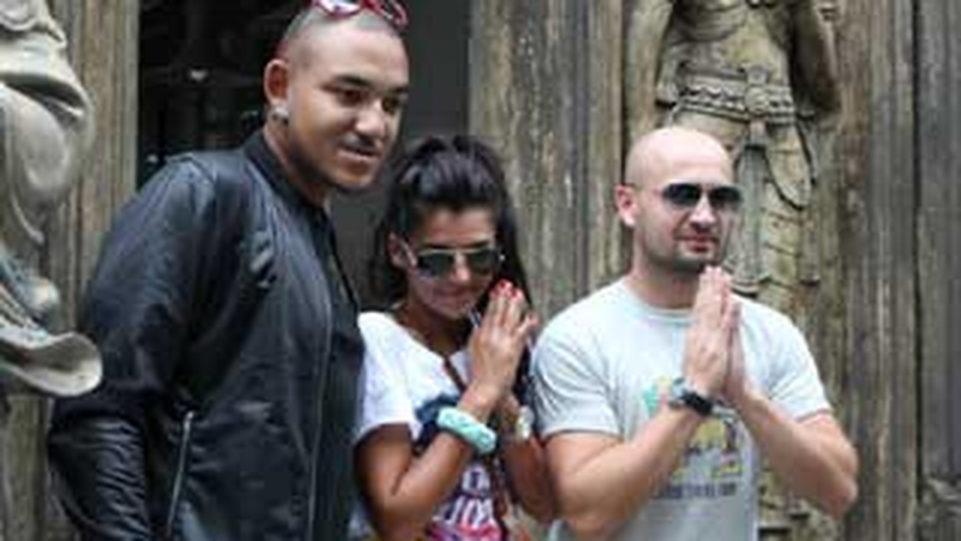 Cantari la mii de kilometri departare! Sasha Lopez are concert in Sri Lanka!