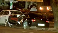 Femeile au alte pofte intr-un BMW! Scene fierbinti cu Roxana Vancea pipaindu-se de fata cu Anda Adam in miez de noapte!