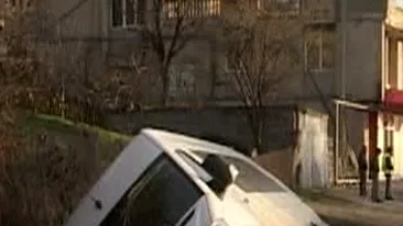 Un microbuz s-a rasturnat pe DN 1D! 12 persoane au ajuns la spital!