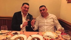 Cât de mult s-a schimbat BOGDAN DUMITRESCU, zis "Butelie"! Vezi cum arată acum fratele lui ILIE DUMITRESCU!