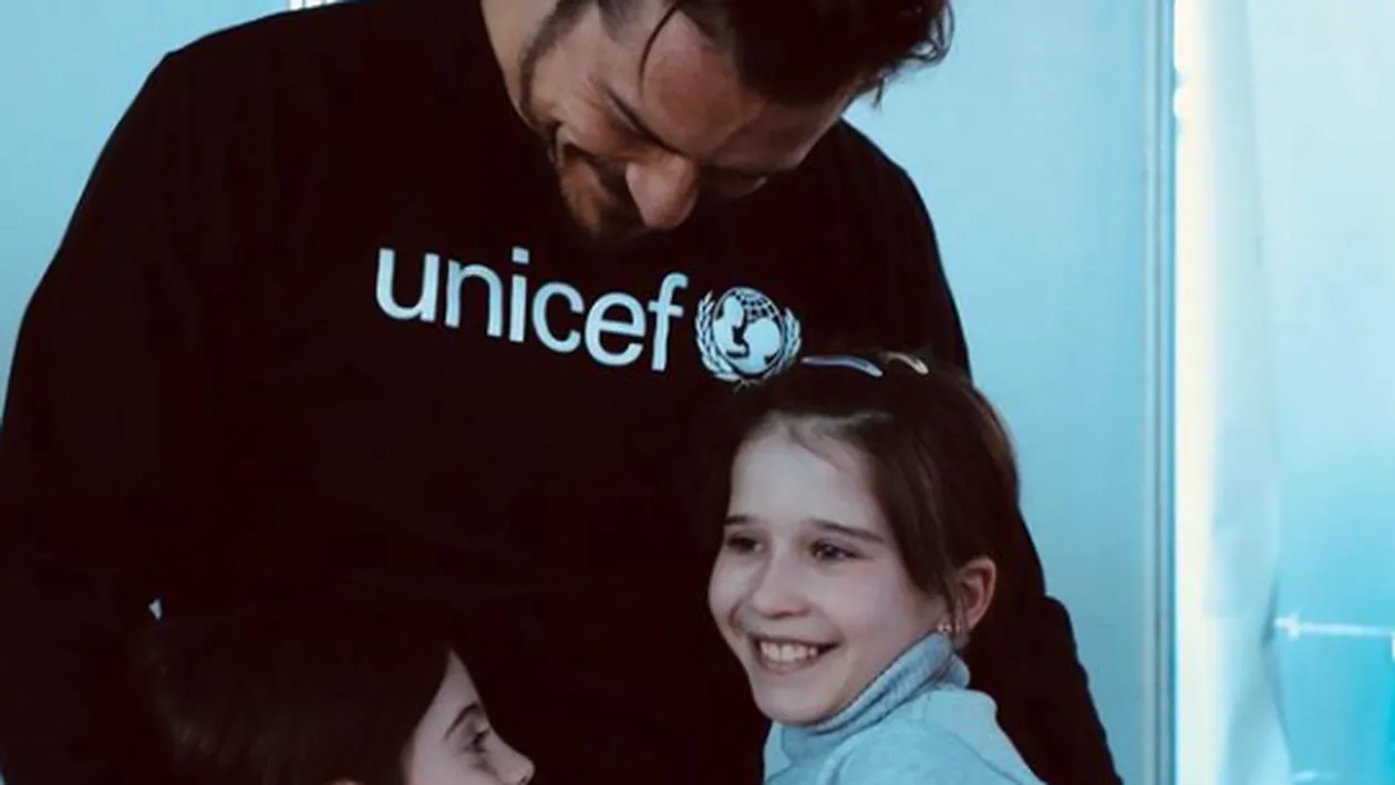 Orlando Bloom se implică în criza din Ucraina! Actorul a venit în Republica Moldova pentru a ajuta copiii refugiați