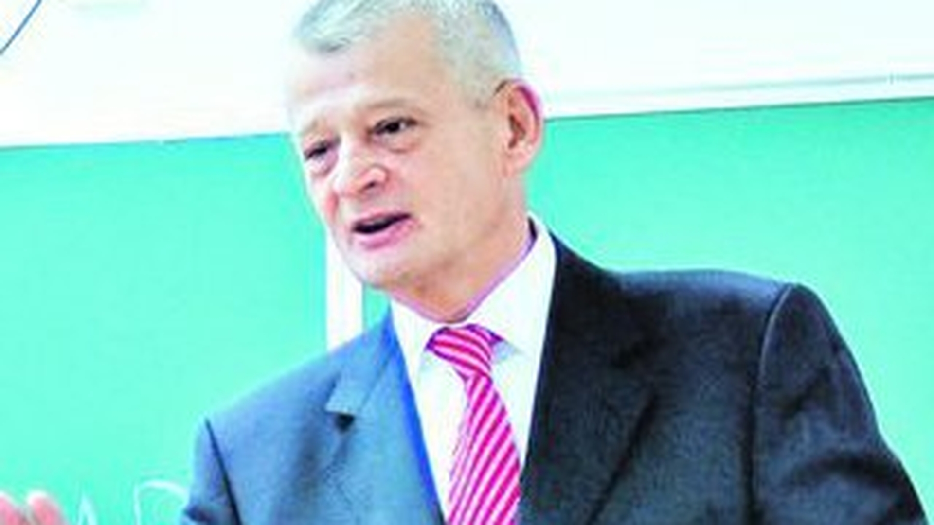 Sorin Oprescu ia masuri pentru batrani! Carduri pentru pensionarii din Capitala