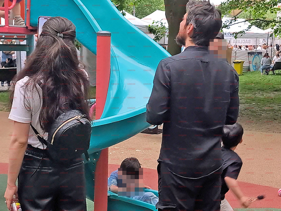 Tuncay Öztürk cu familia în parc