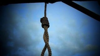 O adolescenta s-a sinucis, lasand in urma un bilet de adio tulburator: "Nu e vina nimanui, decat a mea ca sunt o zdreanta"