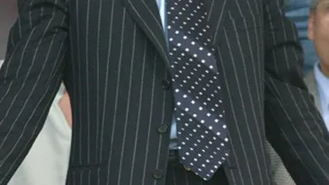 CEL MAI SPUMOS VIDEO Gigi Becali, show de zile mari in fata palatului de milioane de euro! Eu am niste trairi de om! Daca vreau sa cant, cant, daca simt ca vreau sa dansez, dansez