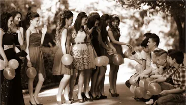 Cât costă un simplu banchet de clasa a 12-a, în 2025? Prețul scandalos plătit de elevi