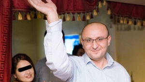 Divortul care zguduie industria farmaceutica! “Printul medicamentelor” a rupt si al treilea mariaj si a luat-o de la capat cu…