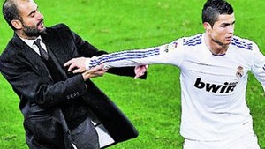 Barca cu fotbalul, Real cu bataia