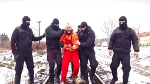 Dani Mocanu ar fi plătit ca să apară cu mascații într-un videoclip! Plata s-ar fi făcut sub formă de sponsorizare către Jandarmeria Dâmbovița
