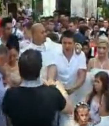 Nebunu și Bibiloi au început ca prieteni, dar acum se află în conflict