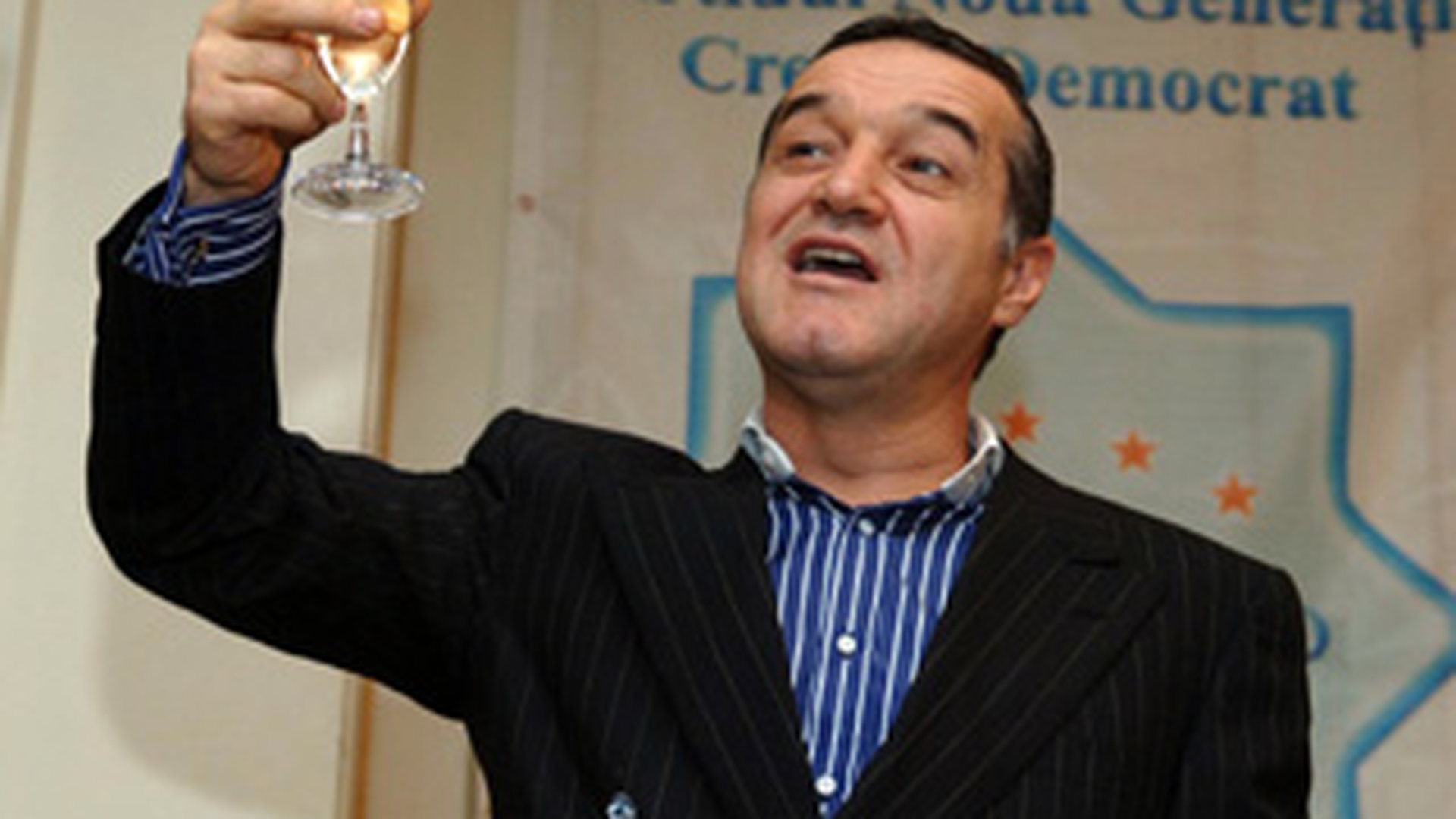 Becali a castigat procesul cu batrana care il pacalise cu 100.000 de dolari