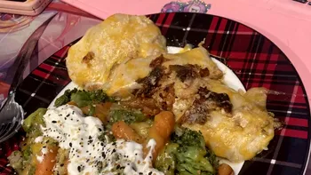 A vrut să se laude cu ce i-a gătit soției la cină și a postat această poză. Când au văzut imaginea, oamenii l-au amenințat că sună la Poliție
