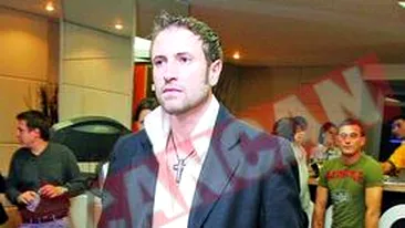 Moni vrea sa-i ia fata lui Botezatu