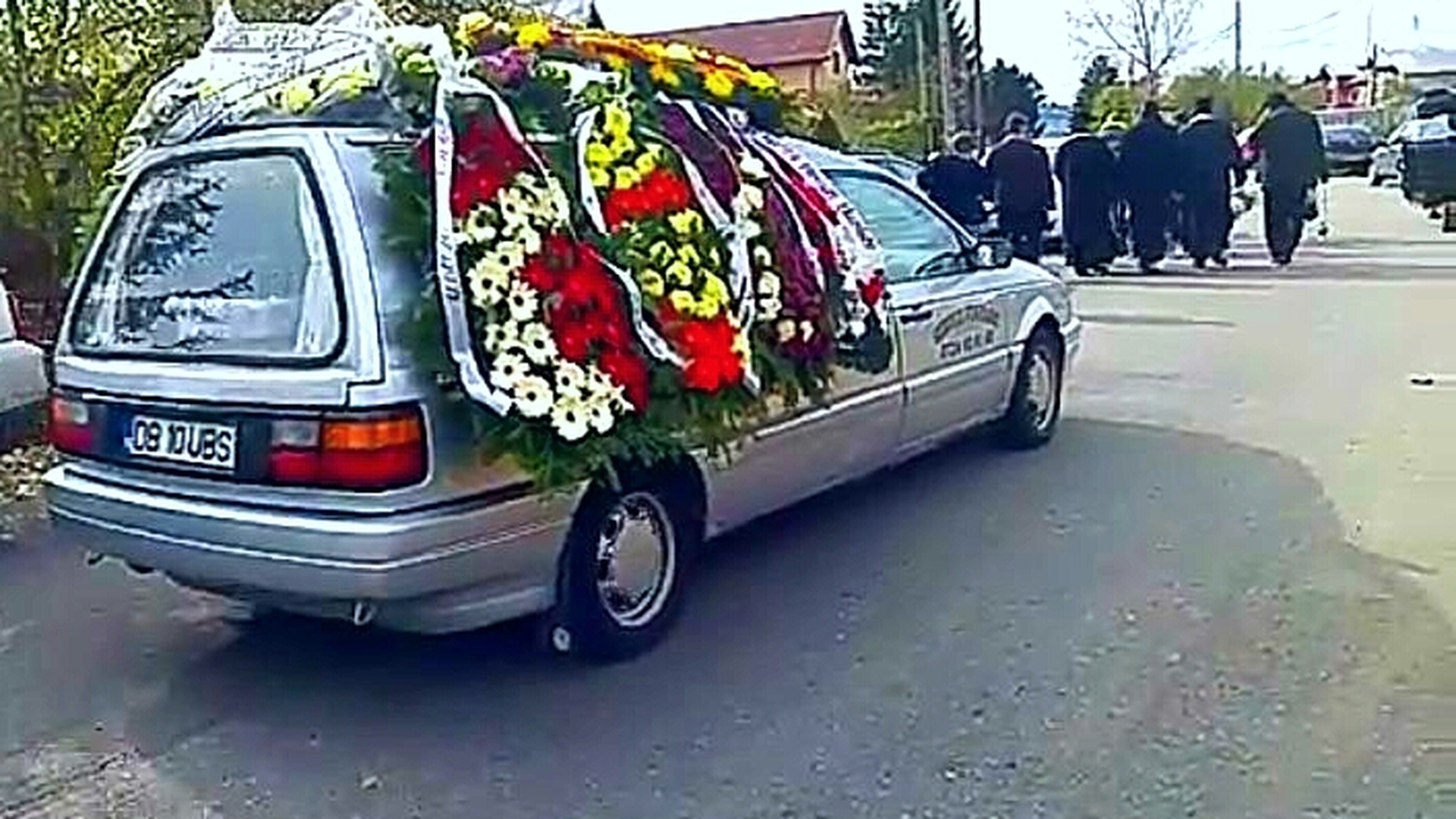 Dezvăluiri de ultimă oră. Răsturnare de situaţie în ancheta dublei crime de la Târgovişte. Scene sfâşietoare la înmormântările victimelor