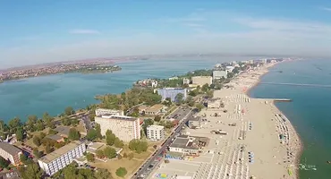 Care este atmosfera în Mamaia, înainte de marile petreceri de 1 mai. Au început pregătirile!