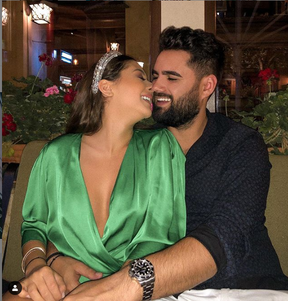 Nicole Cherry și Florin Popa nu ratează nicio ocazie pentru a se săruta